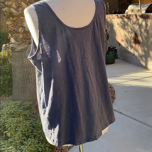 Blue tank top - Picture 5 of 5